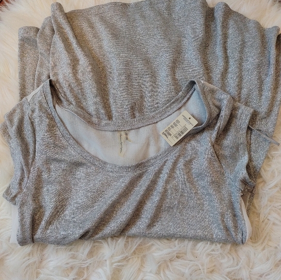 Y2K AEO Flowy Silver Sparkle & Sheer Top Sz. XS NWT - Picture 2 of 13